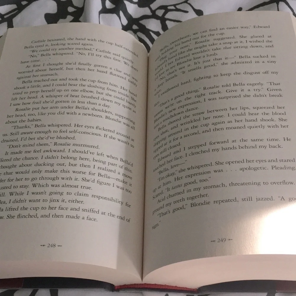 Twilight Breaking Dawn Hardcover Book 2008 First Edition Stephenie Meyer YA